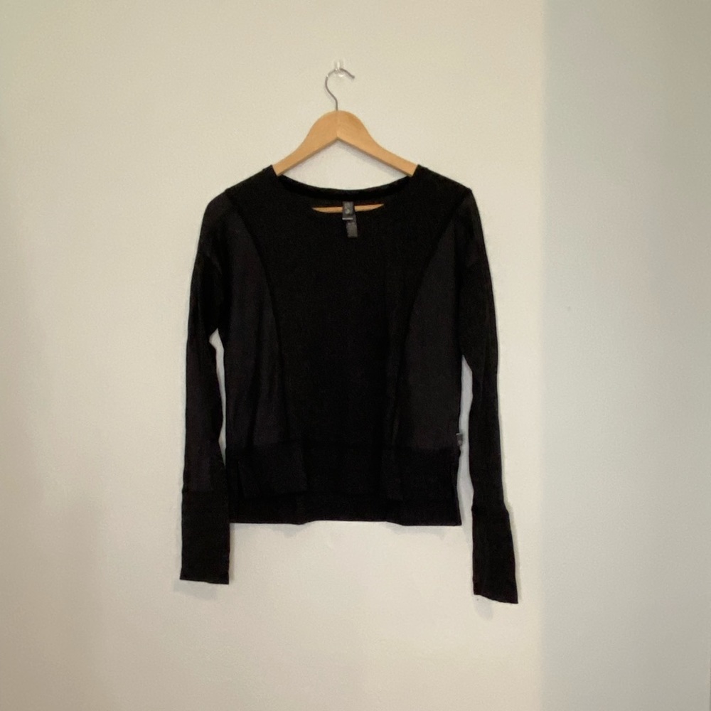 Women’s mountain hardware pullover